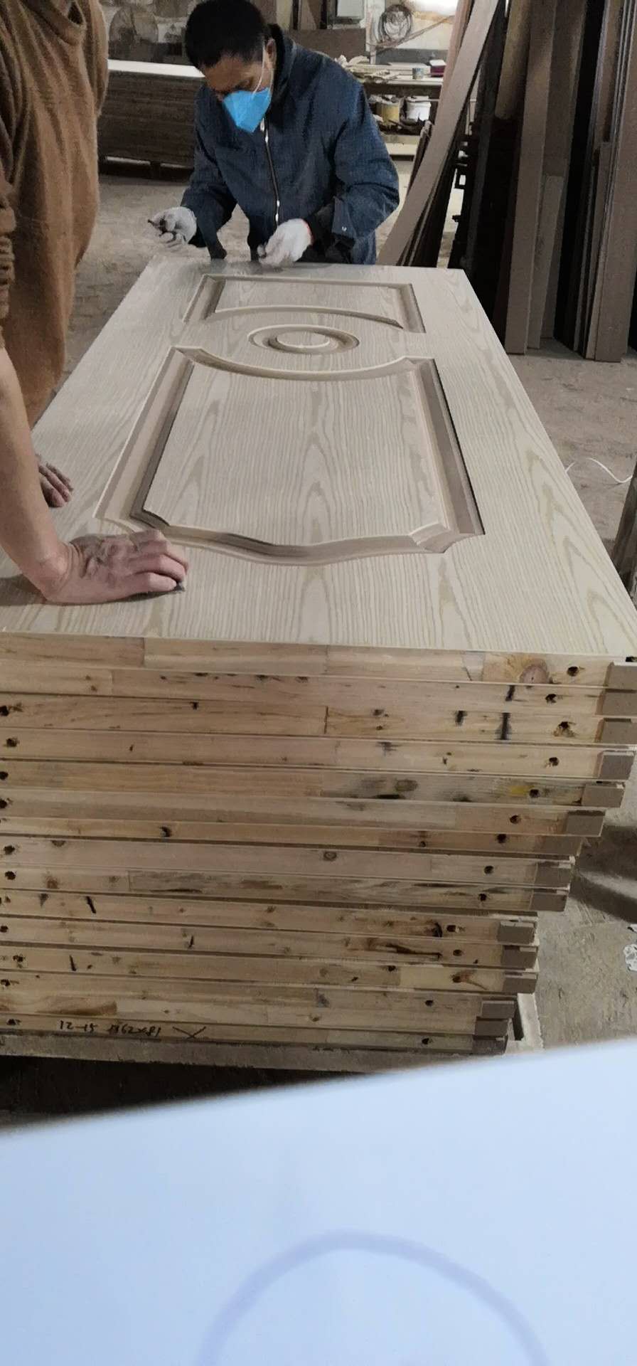 怎樣判定是否是烤漆門，消費者和木門代理們要注意以下幾點